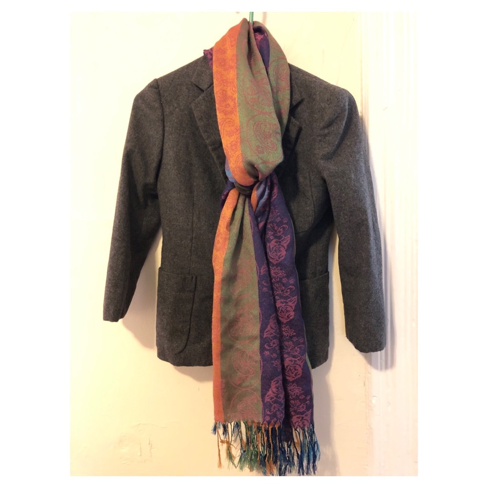 Beautiful scarf colorful pattern, made in India